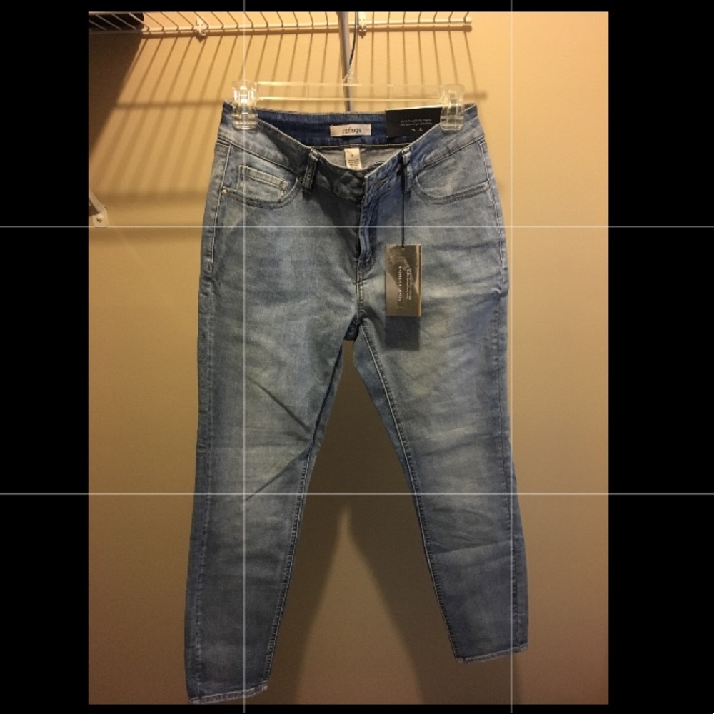 Light Blue Jeans (Faded)